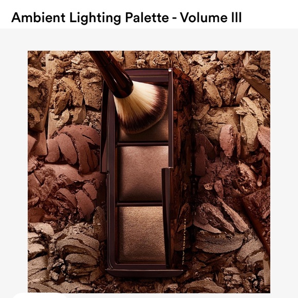 BNWT Hourglass Ambient Lighting Palette Volume 3